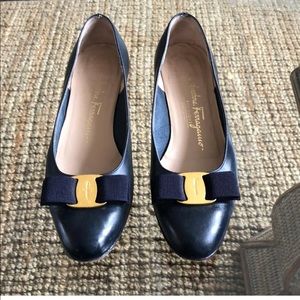 Salvatore Ferragamo Navy Calf Lillaz flats